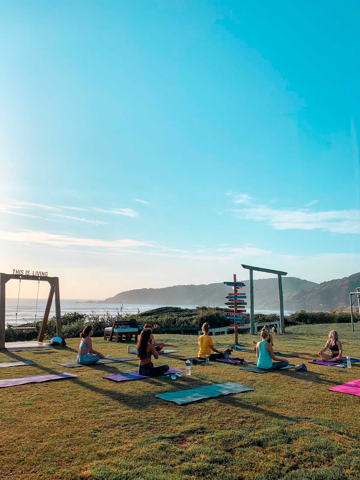 Onde praticar Yoga na Praia do Rosa – Hospedaria das Brisas